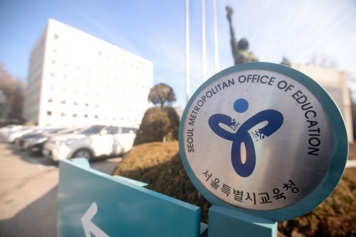서울시교육청은 9일 시내 초중고 40교를 선정, 내년 4월까지 모의선거를 수업과 연계하는 사회과프로젝트 수업을 진행하기로 했다.